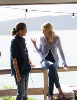 Naomi Watts feet photo thumbnail