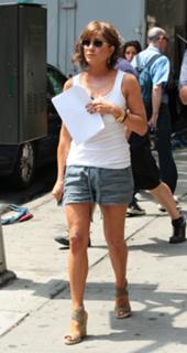 Jennifer Aniston feet photo thumbnail