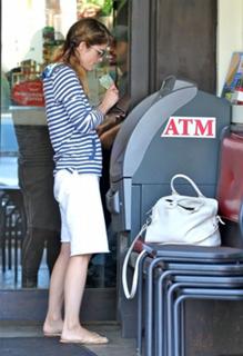 Selma Blair feet photo thumbnail