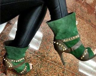 Juliana Salimeni feet photo thumbnail
