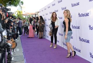 Alexa PenaVega feet photo thumbnail