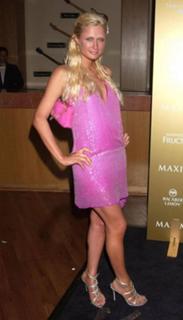 Paris Hilton feet photo thumbnail