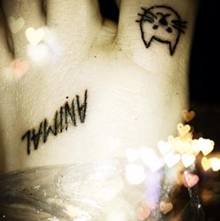 Kesha feet photo thumbnail