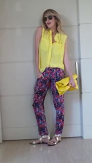 Alessia Marcuzzi feet photo thumbnail
