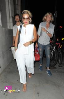 Rita Ora feet photo thumbnail