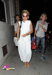 Rita Ora feet photo thumbnail