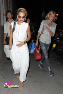 Rita Ora feet photo thumbnail
