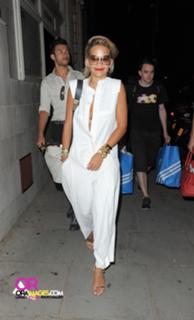 Rita Ora feet photo thumbnail