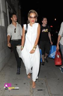 Rita Ora feet photo thumbnail