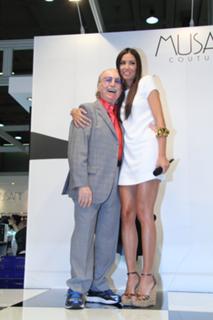 Elisabetta Gregoraci feet photo thumbnail