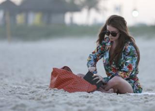 Marina Ruy Barbosa feet photo thumbnail
