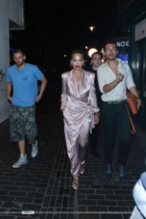Rita Ora feet photo thumbnail