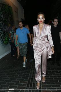 Rita Ora feet photo thumbnail