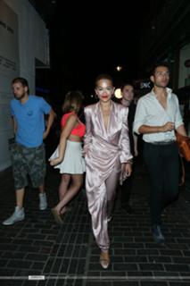 Rita Ora feet photo thumbnail