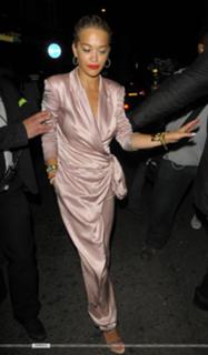 Rita Ora feet photo thumbnail