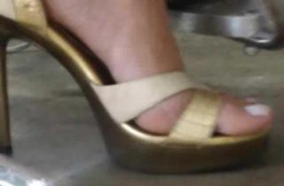 Renata Fan feet photo thumbnail