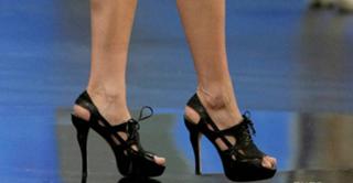 Jennifer Aniston feet photo thumbnail