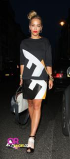 Rita Ora feet photo thumbnail