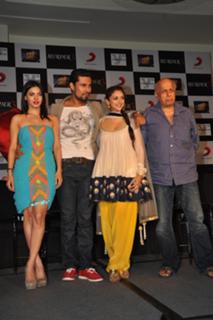 Aditi Rao Hydari feet photo thumbnail