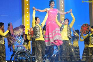 Shriya Saran feet photo thumbnail