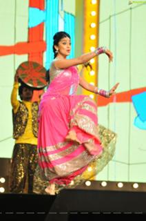 Shriya Saran feet photo thumbnail