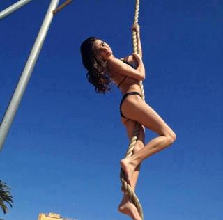 Pia Mia feet photo thumbnail