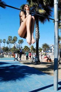 Pia Mia feet photo thumbnail
