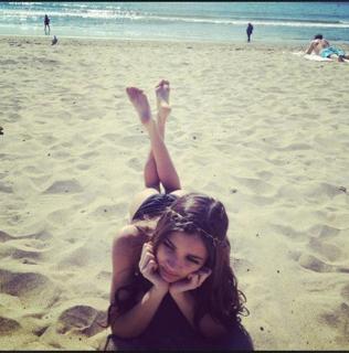 Pia Mia feet photo thumbnail