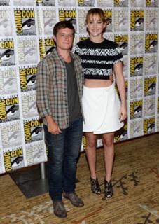 Jennifer Lawrence feet photo thumbnail