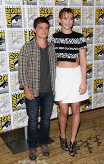 Jennifer Lawrence feet photo thumbnail