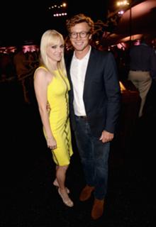 Anna Faris feet photo thumbnail