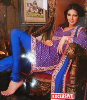Sonali Bendre feet photo thumbnail