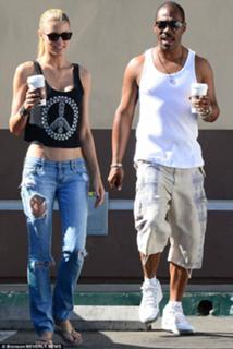 Paige Butcher feet photo thumbnail