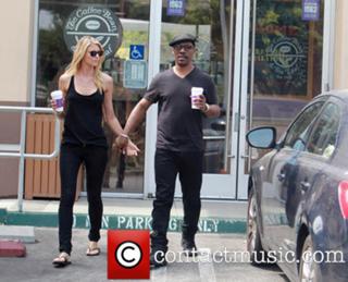 Paige Butcher feet photo thumbnail