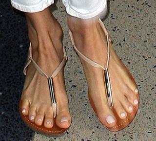 Kristin Cavallari feet photo thumbnail