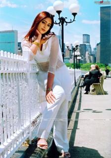 Ileana D'Cruz feet photo thumbnail