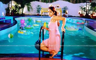 Ileana D'Cruz feet photo thumbnail