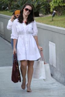 Paolla Oliveira feet photo thumbnail