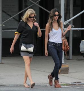Kate Upton feet photo thumbnail