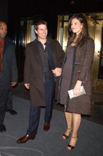 Katie Holmes feet photo thumbnail