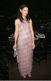 Katie Holmes feet photo thumbnail