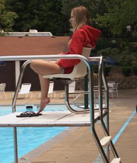 Kristen Bell feet photo thumbnail