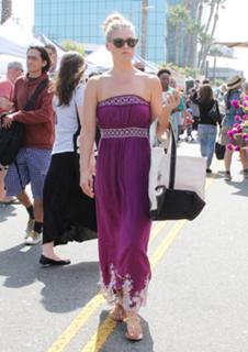 Ali Larter feet photo thumbnail
