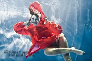 Klaudia Halejcio feet photo thumbnail