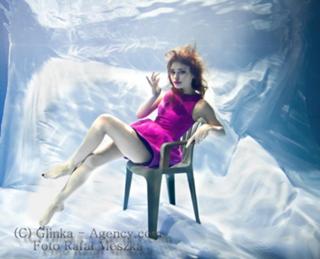 Klaudia Halejcio feet photo thumbnail