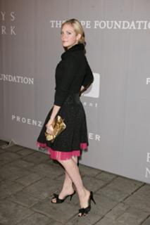 Brittany Snow feet photo thumbnail