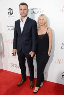 Naomi Watts feet photo thumbnail