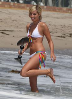 Ashley Tisdale feet photo thumbnail