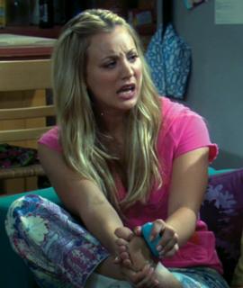 Kaley Cuoco feet photo thumbnail