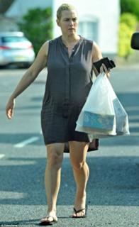 Kate Winslet feet photo thumbnail